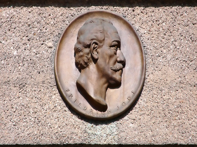 Professor-Jodl-Hof