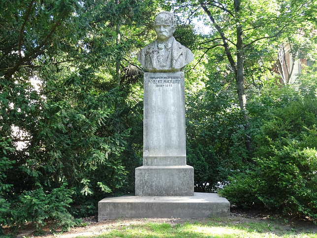 Robert-Micklitz-Denkmal