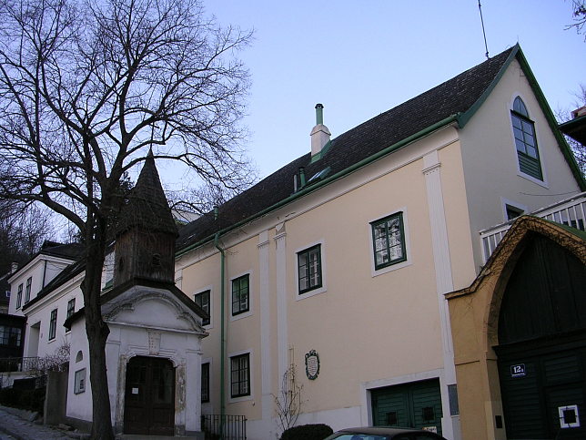 Kapelle im Zentrum von Salmannsdorf