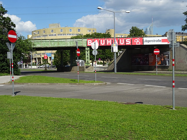 Adalbert-Stifter-Strae Eisenbahnbrcke