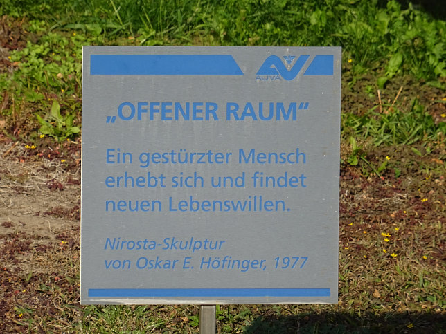 Nirosta-Plastik 'Offener Raum'