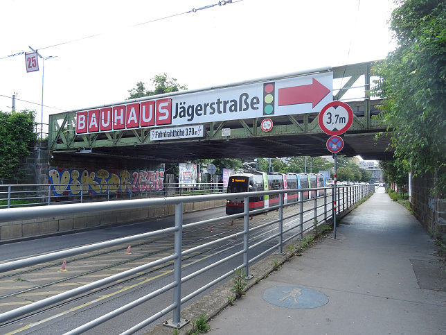 Stromstrae Eisenbahnbrcke