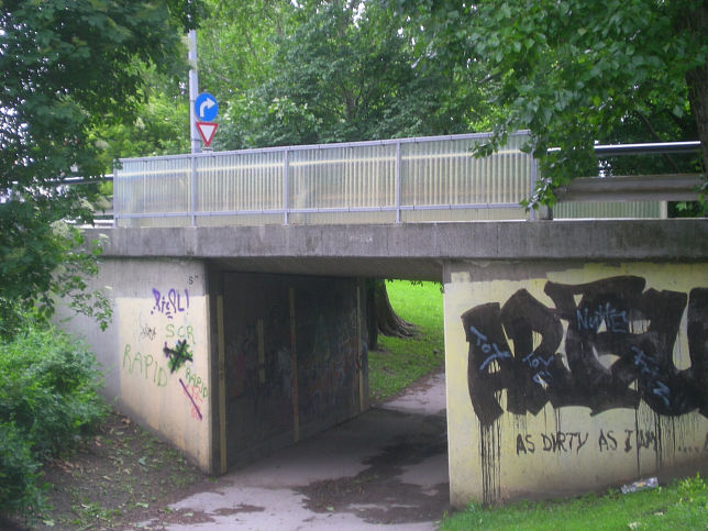 TW Auffahrt G�rtelbr�cke (vormals Personendurchgang)