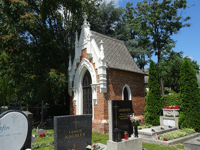 Strebersdorfer Friedhof, Friedhofskapelle der Schulbr�der