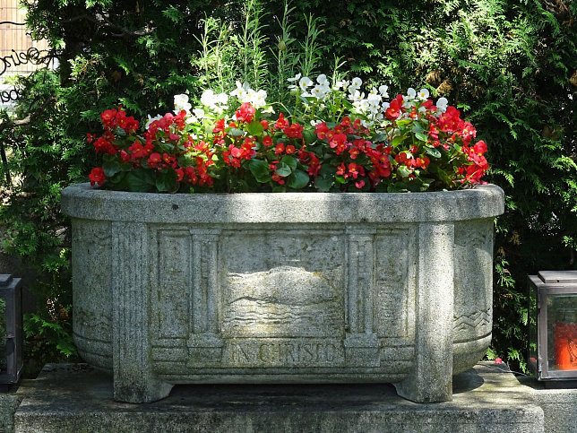 Strebersdorfer Friedhof, Grab der Schulbr�der M1