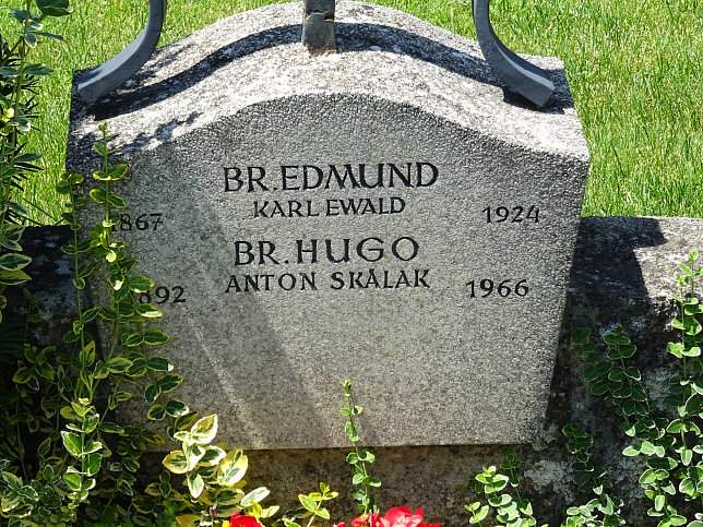 Strebersdorfer Friedhof, Grab der Schulbr�der