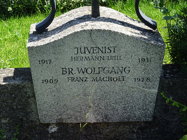 Strebersdorfer Friedhof, Grab der Schulbr�der