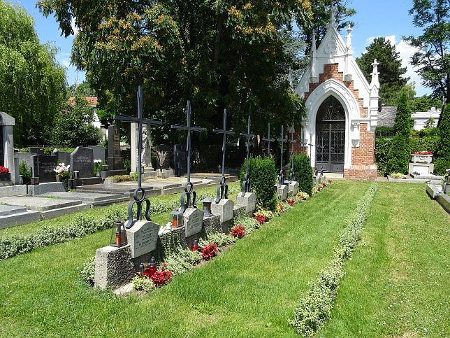 Strebersdorfer Friedhof, Grab der Schulbr�der
