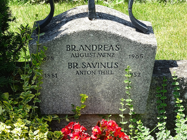 Strebersdorfer Friedhof, Grab der Schulbr�der