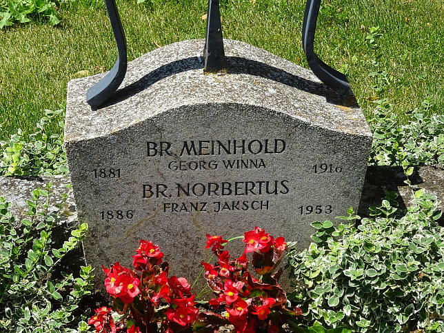 Strebersdorfer Friedhof, Grab der Schulbr�der