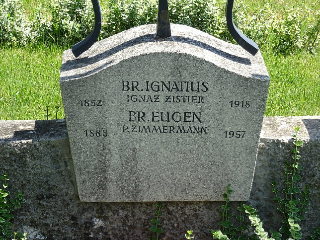 Strebersdorfer Friedhof, Grab der Schulbr�der