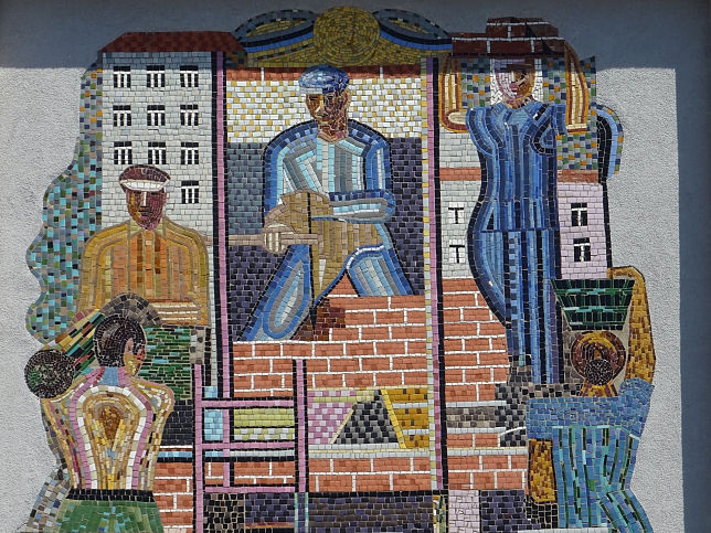 Wandmosaik 'Planung und Bau eines Wohnhauses' von Paul Meissner