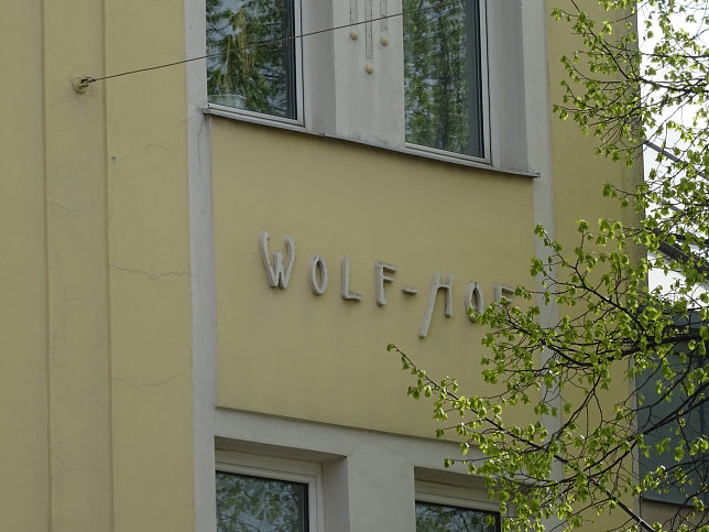 Wolf-Hof