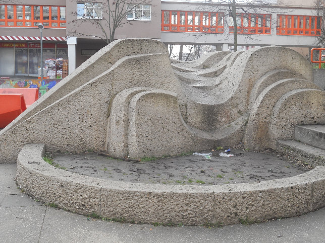 Brunnen am Alfred-Kubin-Platz