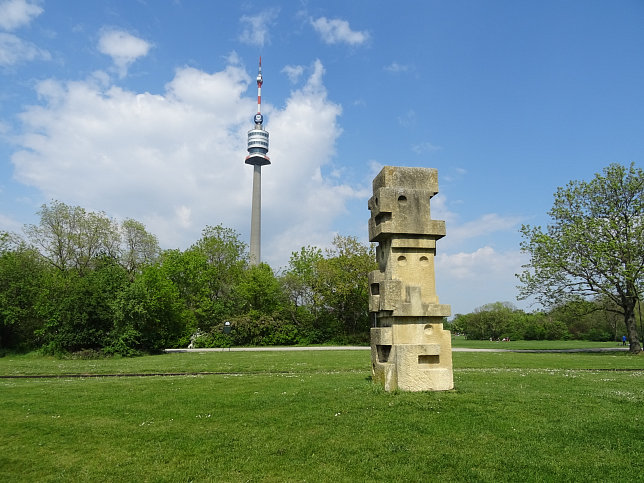 Donaupark, Steinskulptur 91823