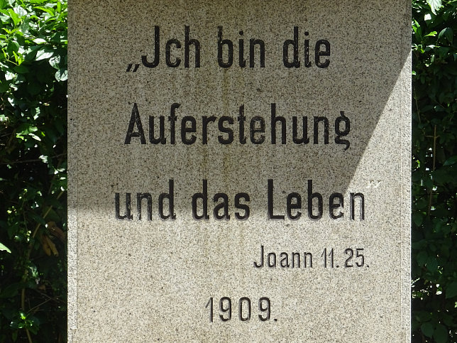 Friedhofskreuz Breitenlee
