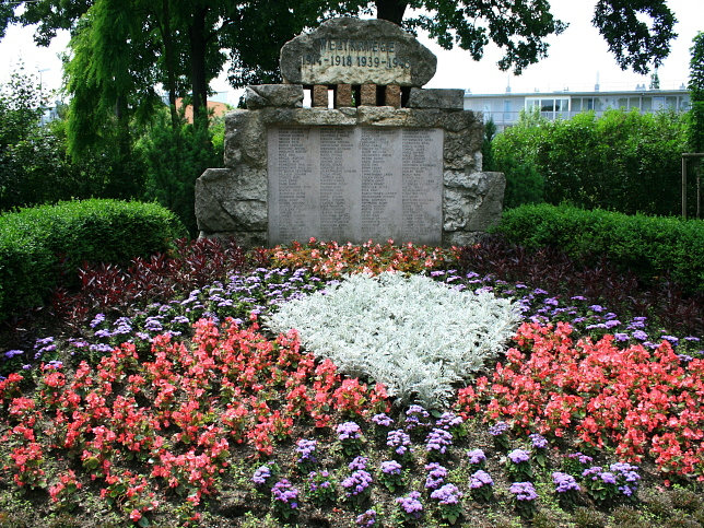 Kriegerdenkmal Essling