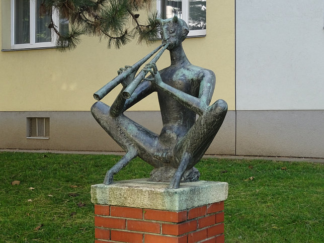 Musizierender Faun (Pan), Meiauergasse 2