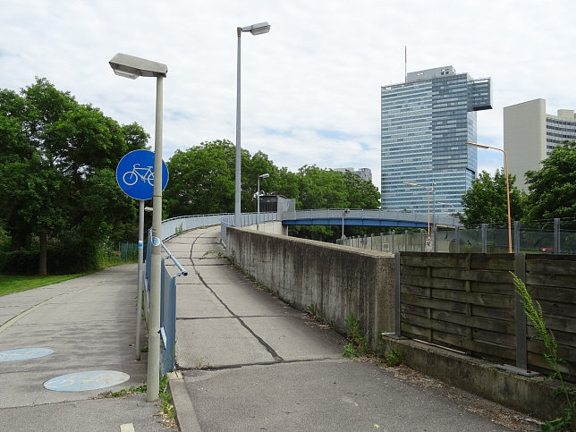 UNO-Fugngerbrcke