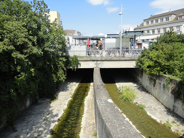 Liesinger Platz-Eindeckung