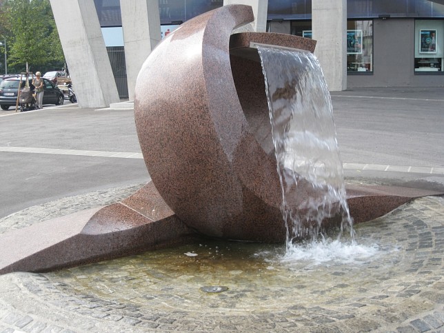Dr.-Helmut-Zilk-Brunnen