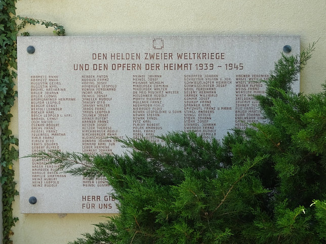 Kriegerdenkmal Siebenhirten