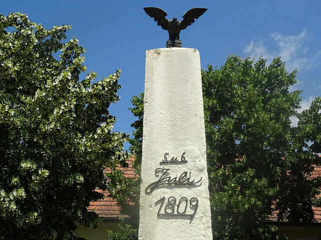 Aderklaa, Gedenkstein für 5. und 6. Juli 1809