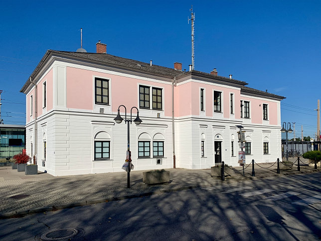 Deutsch Wagram, Bahnhof