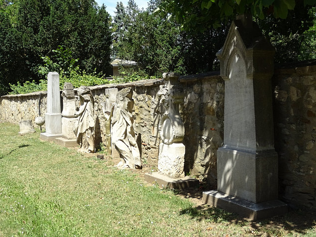 Deutsch-Wagram, Kirchenfriedhof