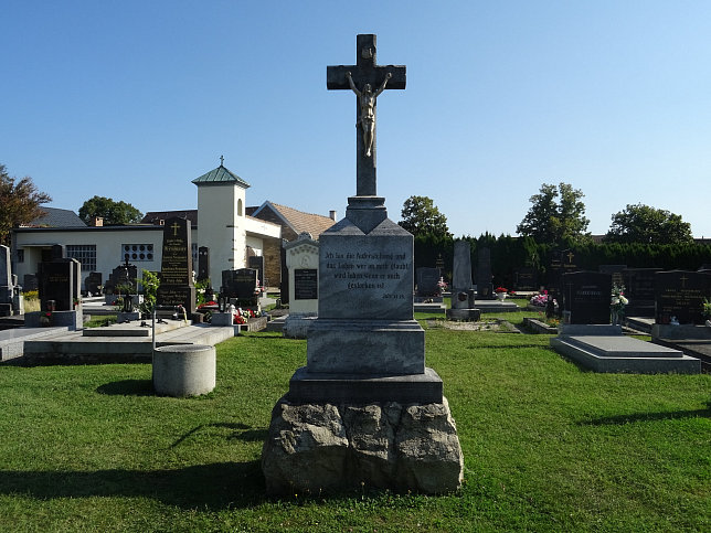 Franzensdorf, Friedhofskreuz