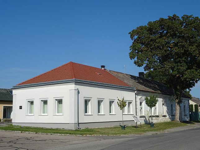 Franzensdorf, Gedenktafel Ignaz Pum