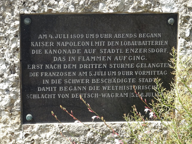 Groß-Enzersdorf, Gedenkstein Schlacht von Deutsch-Wagram