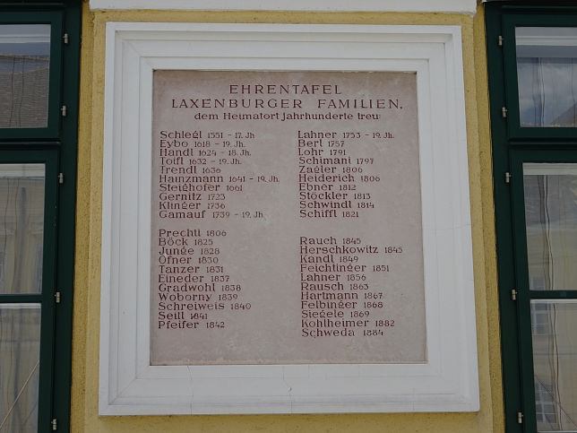 Laxenburg, Ehrentafel Laxenburger Familien