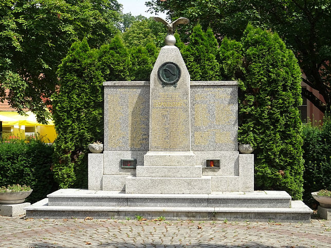 Leopoldsdorf im Marchfeld, Kriegerdenkmal
