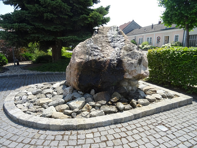 Markgrafneusiedl, Brunnen