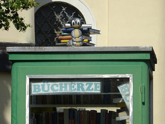 Raasdorf, Bücherzelle