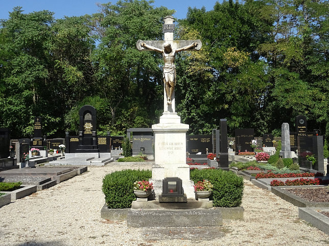 Raasdorf, Friedhofskreuz