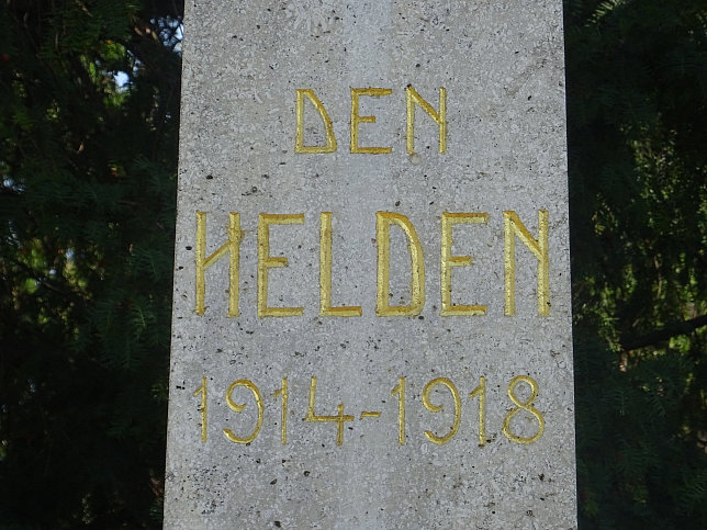 Raasdorf, Kriegerdenkmal