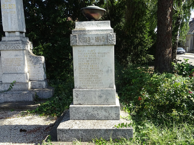 Raasdorf, Kriegerdenkmal