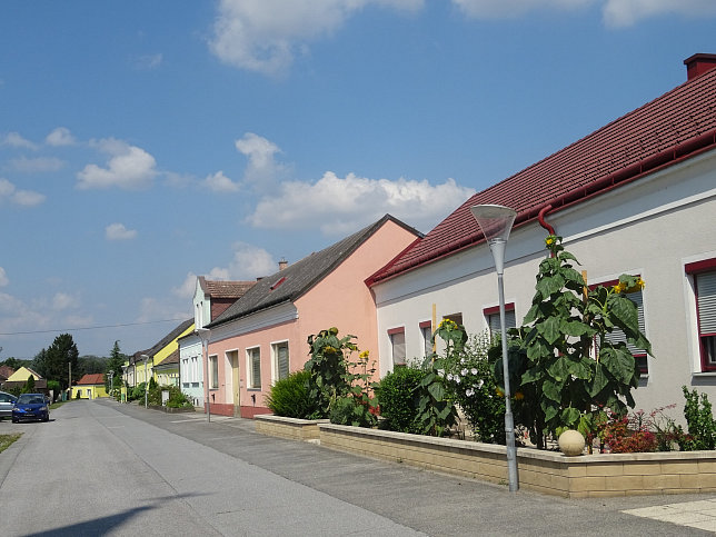 Schnau an der Donau, Hauptstrae L3012