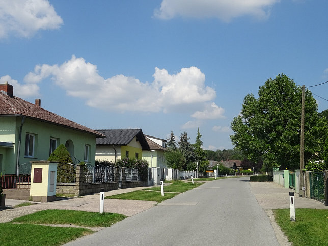 Schnau an der Donau, Hauptstrae L3012