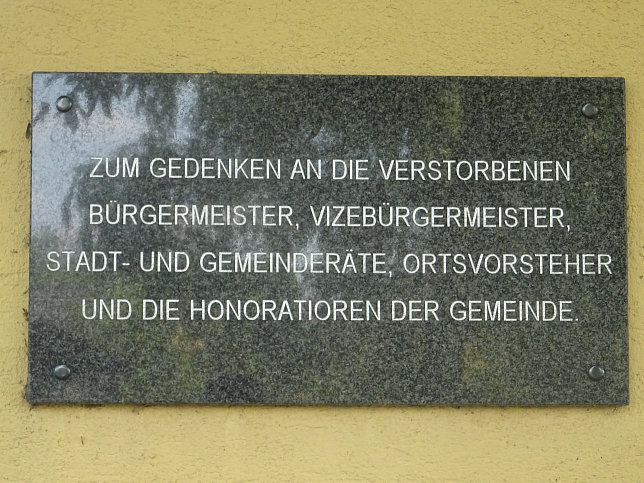 Schnau an der Donau, Gedenktafel am Friedhof