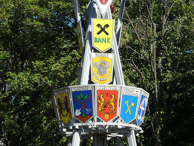 Schwechat, Zunftbaum